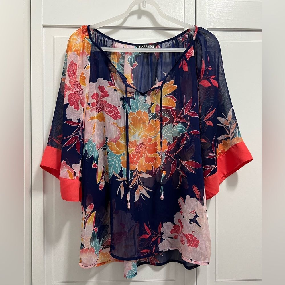 Express Women’s Kimono Sleeve/ Floral Top (XS)